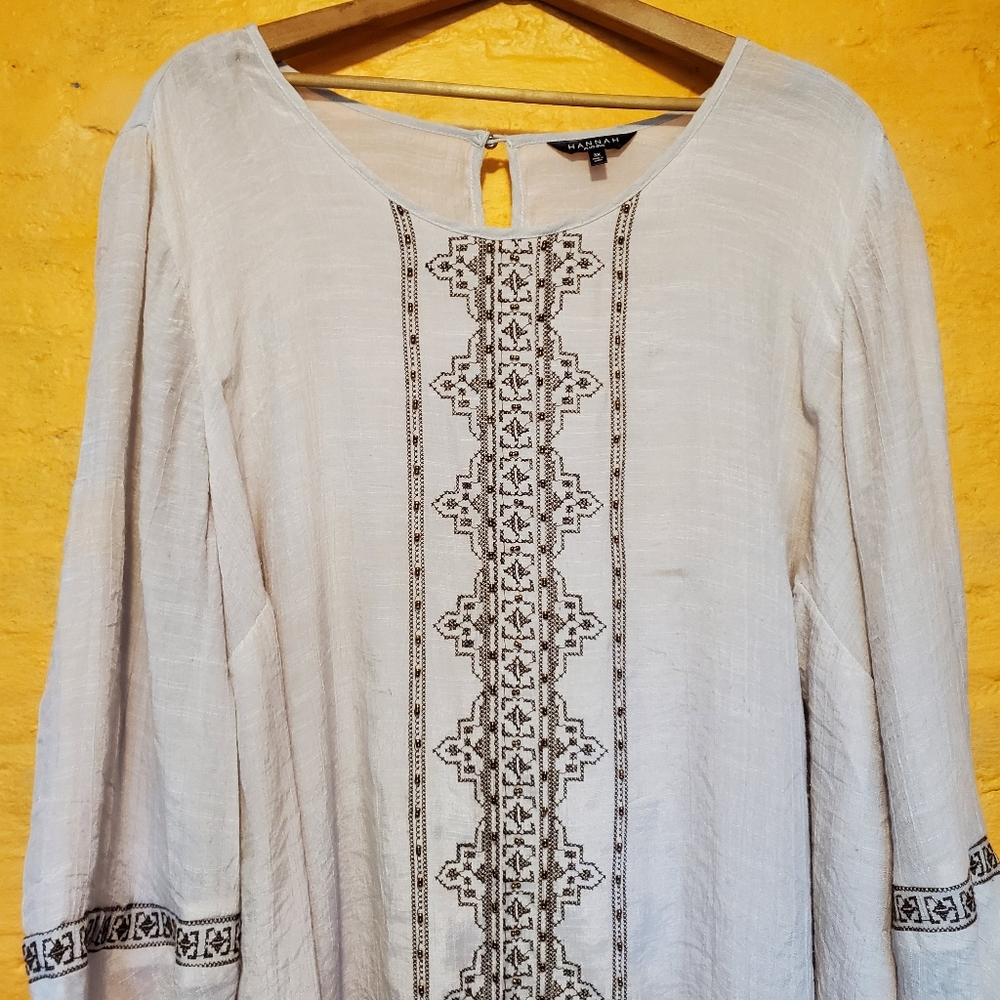 Hannah Plus Size peasant top